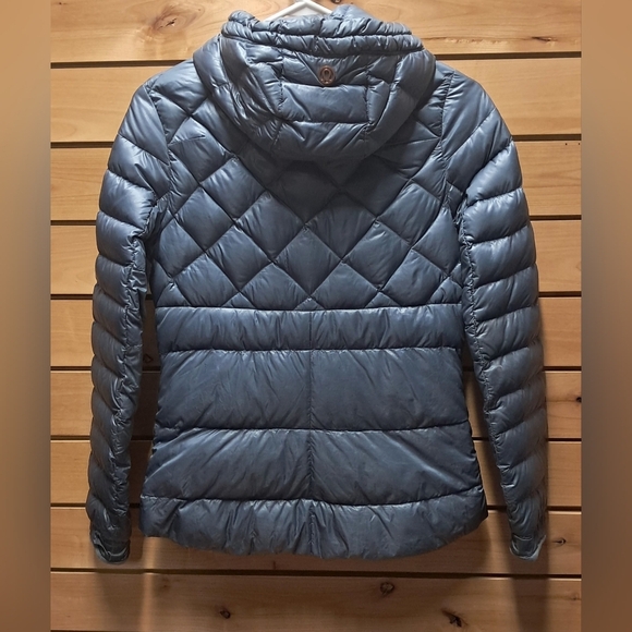 ❄️ Lululemon Fluffin Awesome Down Jacket Size 4 ❄️ - Picture 11 of 12